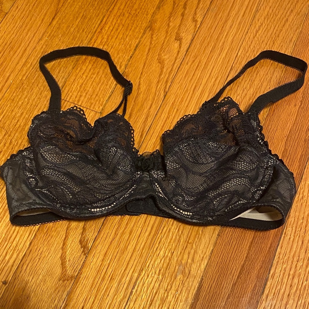 Wacoal Black Lace Sheer Underwire Bra Lingerie 32C Lacey whimsygoth romantic